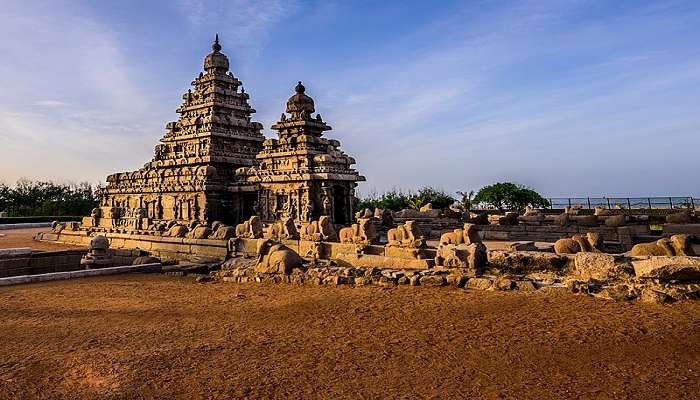 This temple Mahabalipuram, a historical landmark, deserves a visit as you head for a Bangalore to Pondicherry road trip.