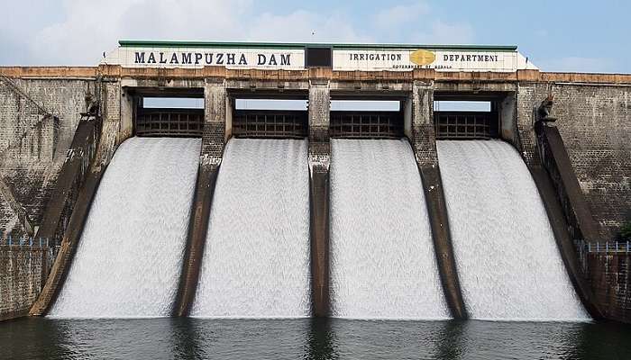 The Malampuzha Dam located in Palakkad district of Kerala is one of the best destinations to explore. 