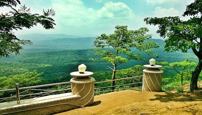 Viewpoint at Malayattoor, one of the stunning places to travel near Kochi within 50 kms