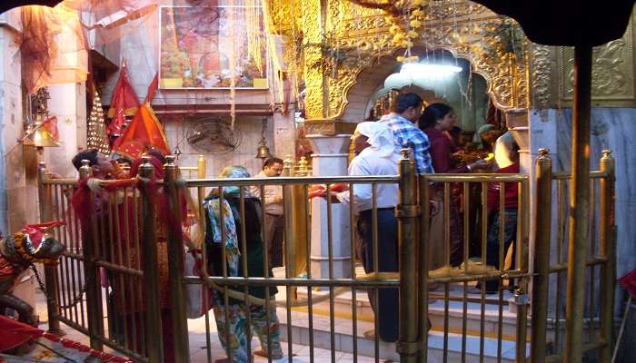 Visit Mata Chintpurni Devi near Shakti Peeth Shri Chamunda Devi Temple