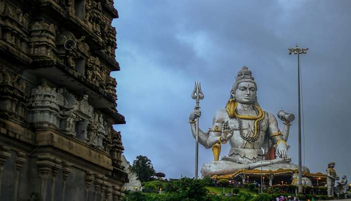 Statue of Mahadeva, the presiding deity at Nilakkal Mahadeva temple