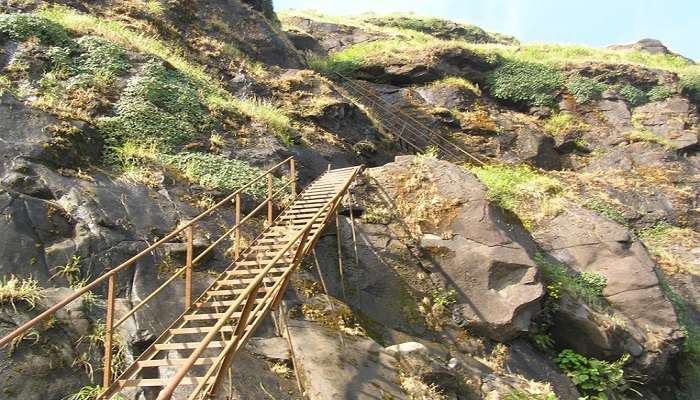  The Ratangad fort has several gates and is one of the popular destinations for trekking near Nashik. 