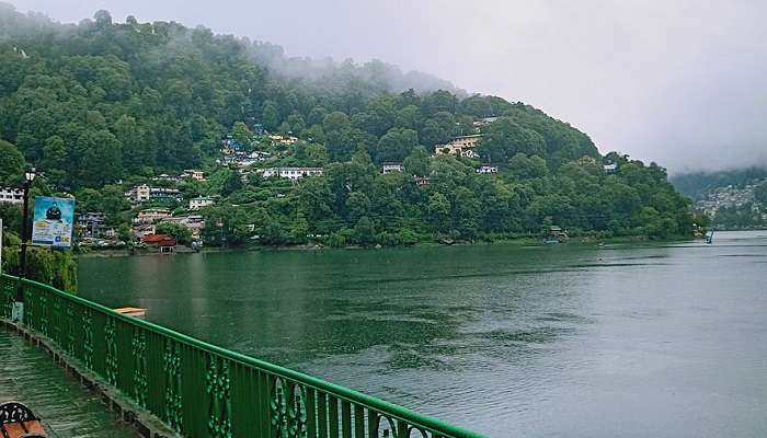 Astonishing view of Nainital with lush greenery