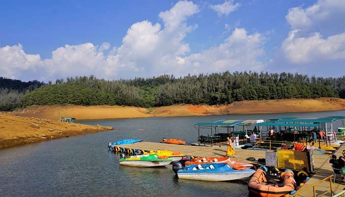 A spectacular view of Pykara lake