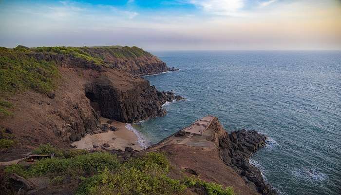 Delight in the natural seaside charm of Ratnagiri, while embarking on picnic spots in Maharashtra. 