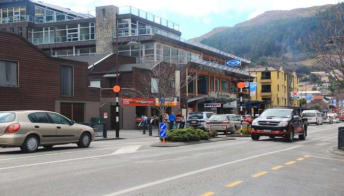 Queenstown is home to several shopping malls and markets for amazing yet budget-friendly shopping in Queenstown