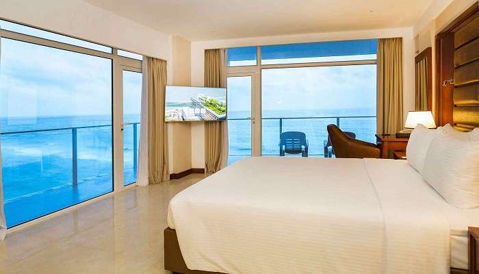Signature Panorama offers you a view of the sea with a balcony at Marino Beach Colombo