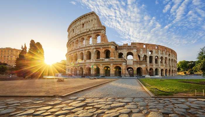 Colosseum amphitheatre in Rome downtown