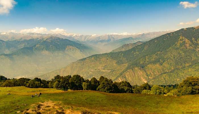 Capturing the breathtaking vistas of the Chanderkhani Pass Trek in your eyes