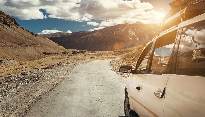 It is important to look after all the crucial factors like bookings and food during your Delhi to Manali road trip