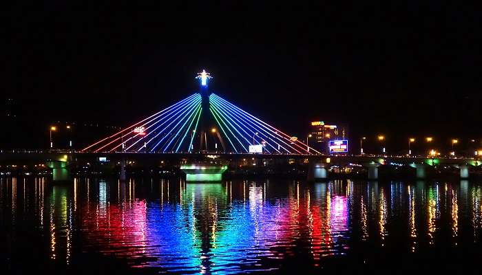 Han River Bridge, one of the nearby attractions.