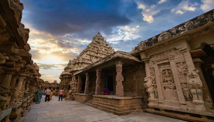 A stunning view of Kailasanatha Temple
