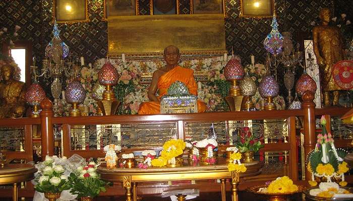 Golden statue of Luang Pu Sodh at Wat Paknam 