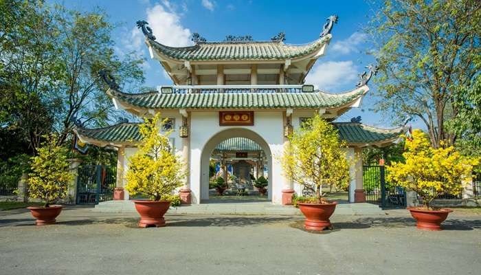 temple of literature in vietnam
