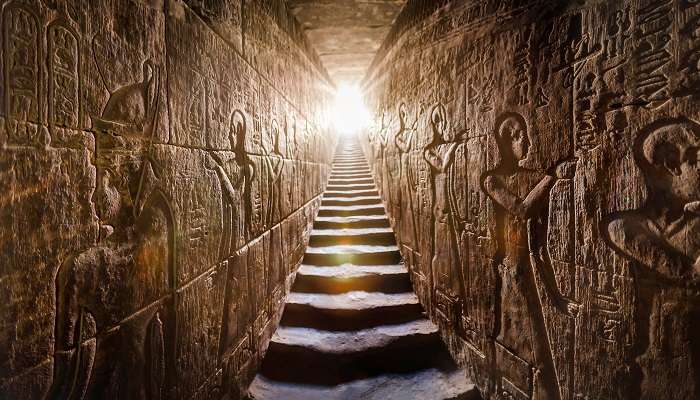 A passage in the Edfu Temple comprising Egyptian hieroglyphs