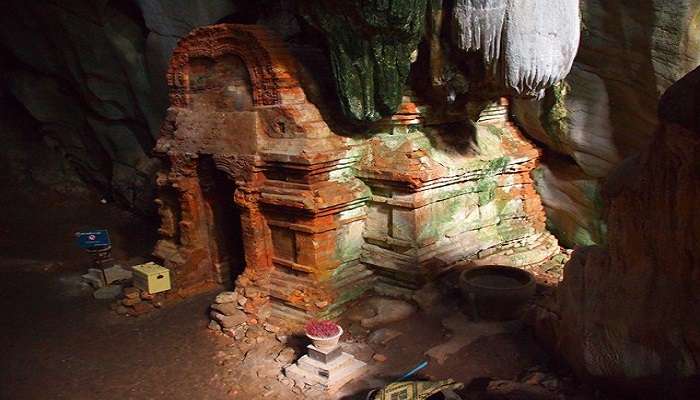 Exploring the Ancient Phnom Chhngok Cave Temple