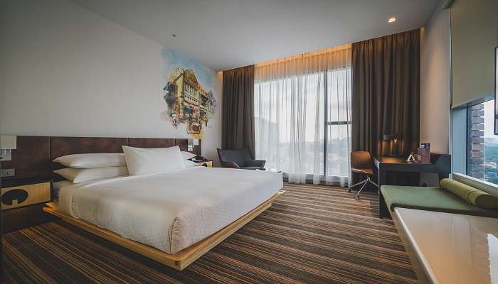 Heritage Hotel’s bedroom at Cloud end in Mussoorie 