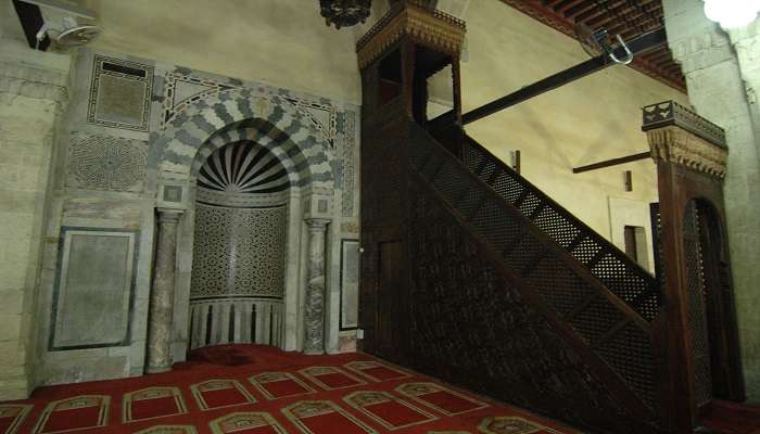 Courtyard of the Al-Azhar mosque in Cairo