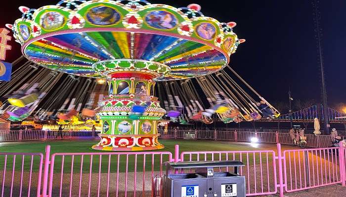 Amusement Rides At Dolphin Water Park In Agra