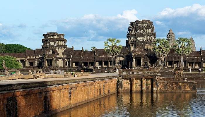 Angkor Wat Temple, a must see destination near Prasat Kravan