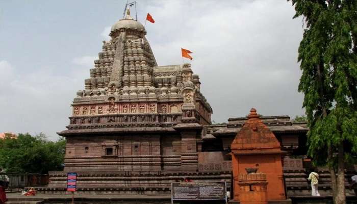  The intricacy of the Grishneshwar Mandir is what makes it a must-visit