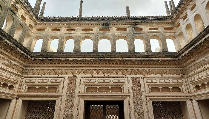 Gaze the architecture of the Paigah Tombs