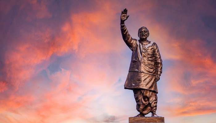 There is a statue of Sri Atal Bihari Vajpayee at the Atal Ekta Park, among other amazing attractions in Garautha