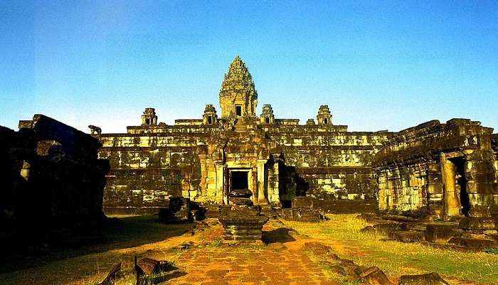 Intricate carvings at temple Siem Reap. 