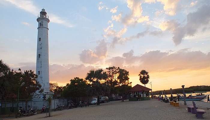 The lighthouse has been on the radar of the local authorities due to its popularity, located near Batticaloa Fort