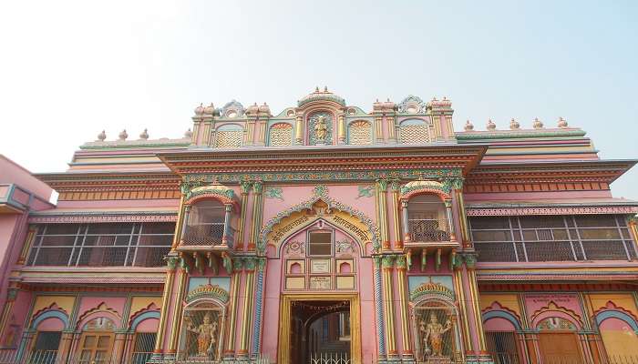 Visit the Tulasi Samarak bhawan in ayodhya during the best time. 