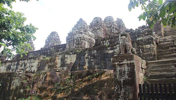 choose the best time to go to the Phnom Bakheng Temple