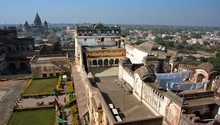 View from a local hotel to the yard in Orchha 