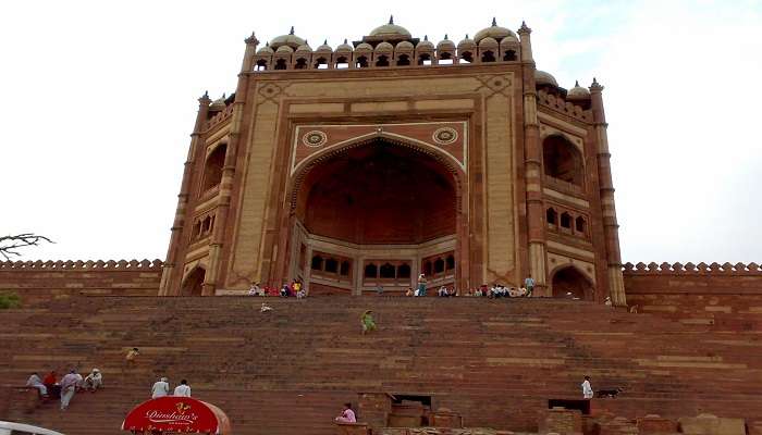 The buland darwaza gate at fatephur sikri