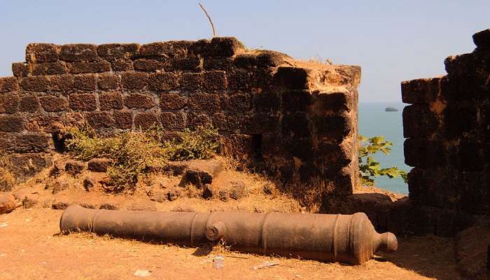 Explore the Cabo De Rama fort, one of the best places to visit in Goa with your friends