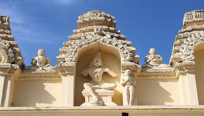 a stunning temple to visit near the top hotels in Melukote