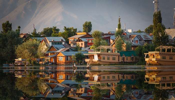 Stunning view of Kashmiri houseboats