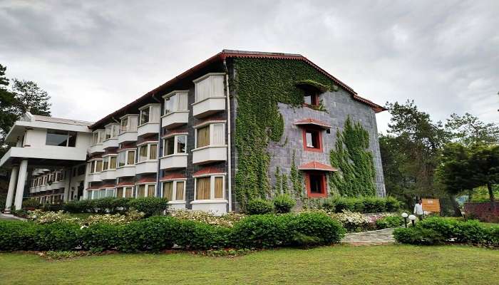 ariel view of the Club Mahindra to stay at te cosy rooms.