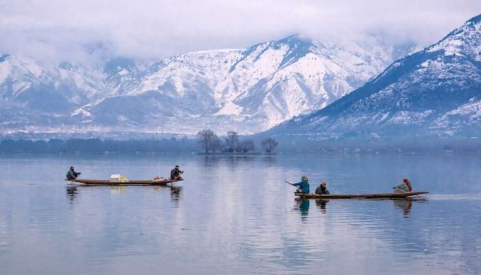 A magnificent lake located in the Tota Rani Village