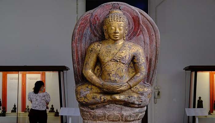 Artefacts on display at Chao Sam Phraya National Museum. 