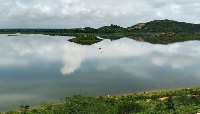 The beautiful Garhmau Lake, with its pristine waters, is perfect for families while visiting Garautha