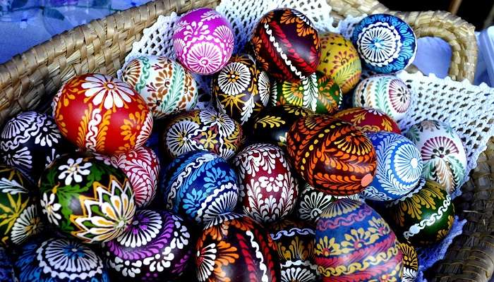 Making of the jewellery with white colour beads