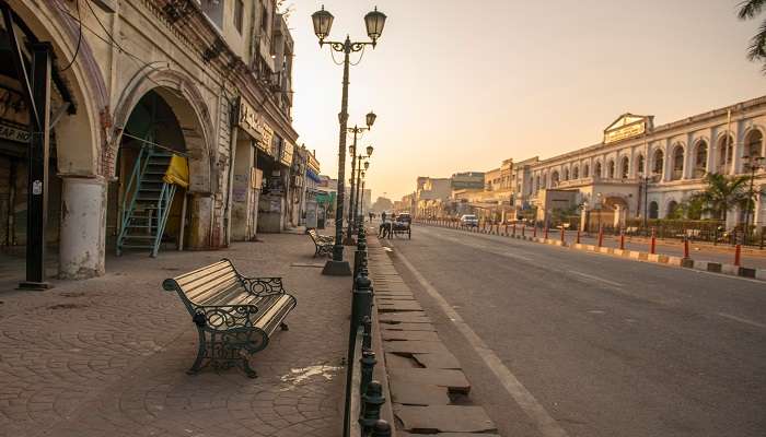 Deserted streets of Hazratganj Market