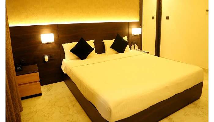 Comfortable Hotel Padma Residency