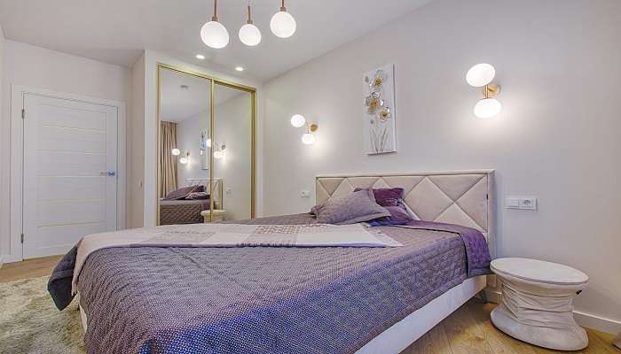 The beautiful room of Swara Inn with wide range of amenities 