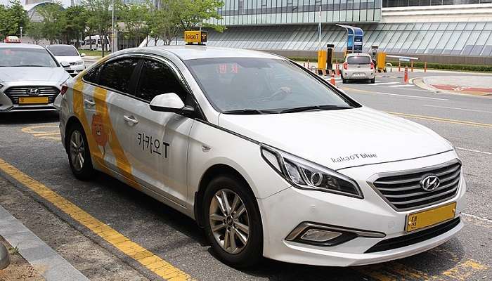 To reach Cantonese Assembly Hall a Cab is a feasible option
