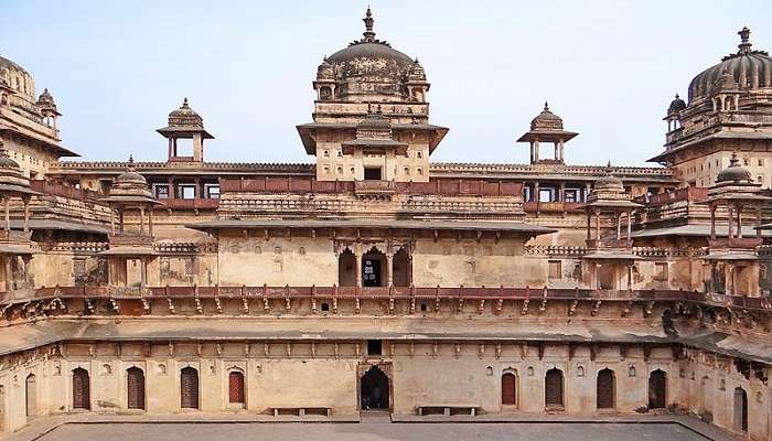 The Architecture of Jahangir Mahal, Jhansi