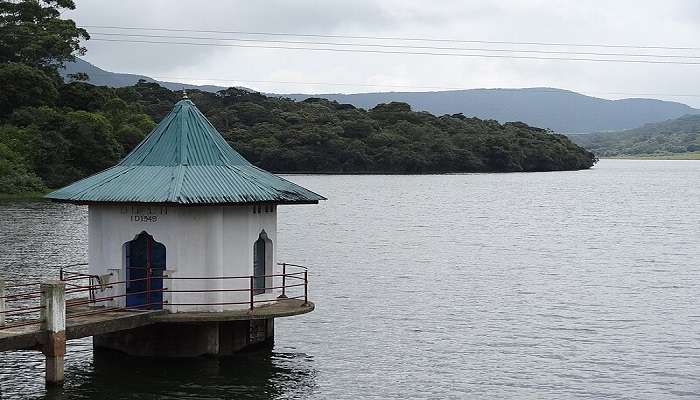 Picture of the ancient Kande-Ela Reservoir