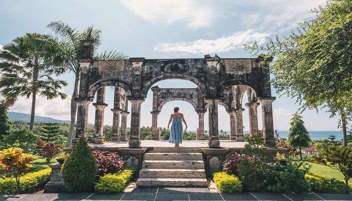 Taman Ujung History