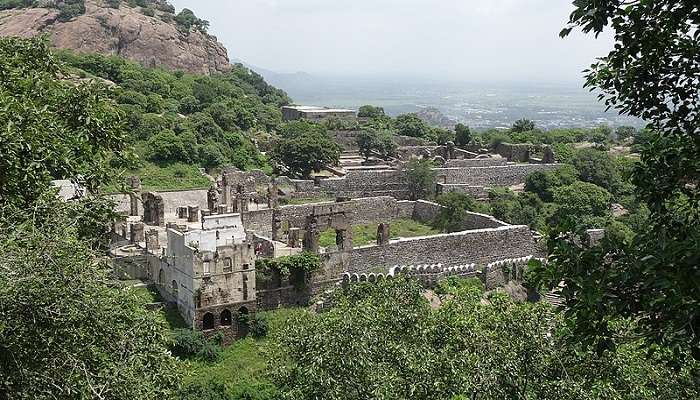 Kondapalli Fort near the museum.