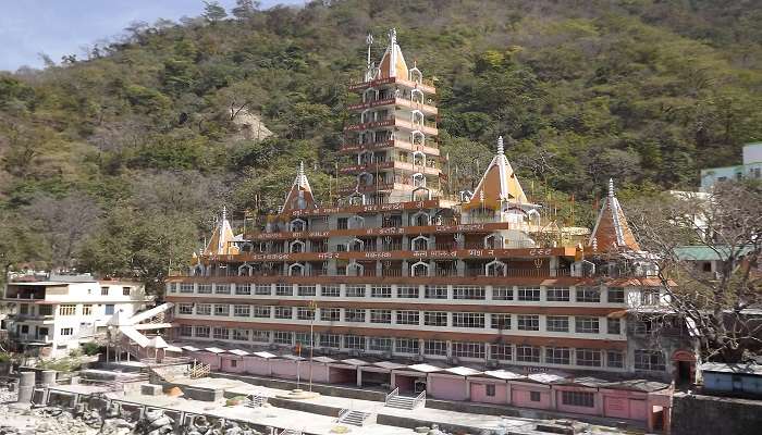 Shree Badrinath Temple is just a few km from the holy town of Rishikesh.